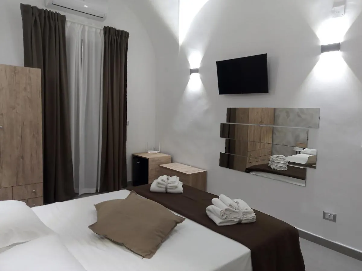 Δωμάτια σε οικογενειακή κατοικία Lilly House Διαμέρισμα Κατάνια Ιταλία