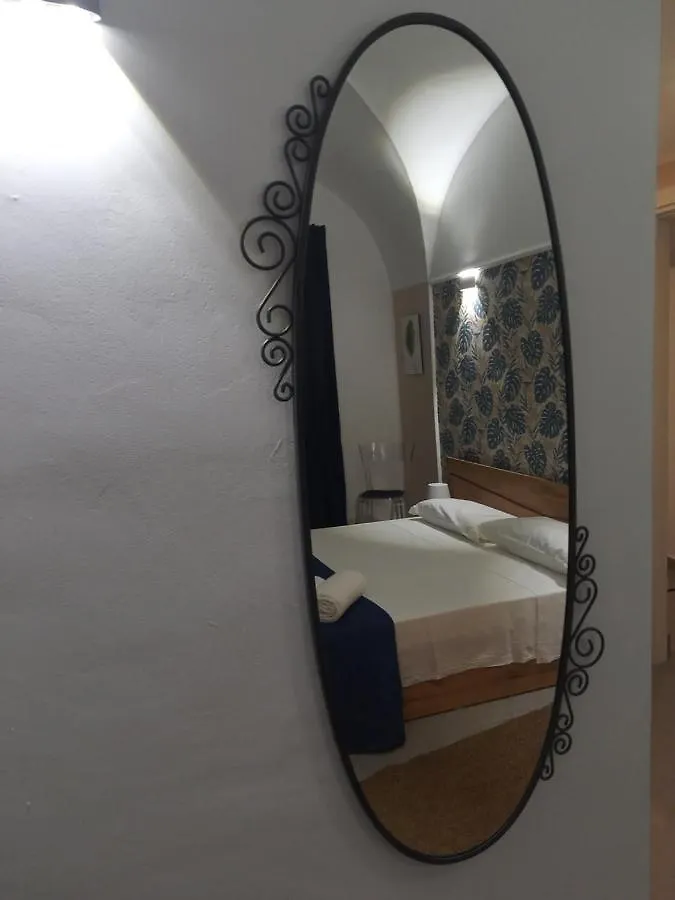 Lilly House Apartment Catania Homestay