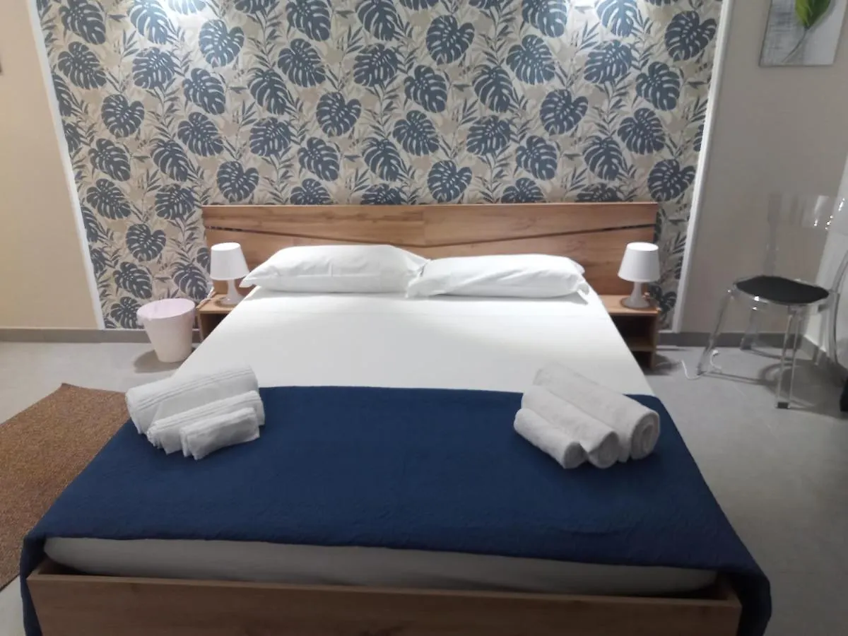 Lilly House Apartment Catania Homestay